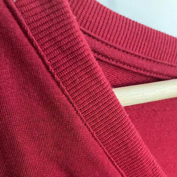 Burgundy v-neck sweatshirt with short sleeves and shoulder detail - Picture 6 of 10